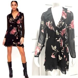 Aritzia Wilfred Louise Black Floral Wrap
Front Dress Sheer Ruffled Size Small